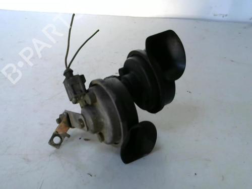 Horn VW POLO (9N_, 9A_) 1.4 TDI (70 hp) 27563881