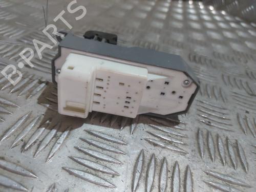 Used Left front window switch Left front window switch TOYOTA YARIS (_P9_) 1.4 D-4D (NLP90_, NLP90R) (90 hp) 23810810 23810810