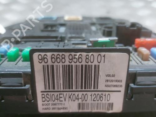Used Fuse box Fuse box FIAT SCUDO Bus (270_, 272_) 2.0 D Multijet (120 hp) 26455564 26455564