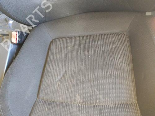Left front seat PEUGEOT 5008 (0U_, 0E_) 1.6 HDi | BP21504732C15 