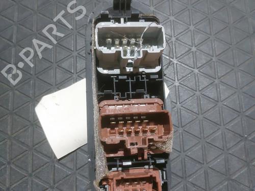 Used Left front window switch Left front window switch RENAULT MEGANE II Estate (KM0/1_) 1.5 dCi (KM02, KM13) (101 hp) 24131948 24131948