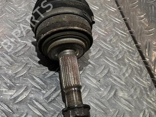 Used Left front driveshaft Left front driveshaft TOYOTA YARIS (_P9_) 1.4 D-4D (NLP90_, NLP90R) (90 hp) 21507484 21507484