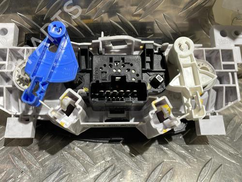 Used Climate control DACIA DUSTER (HS_) 1.5 dCi (86 hp) 21515611