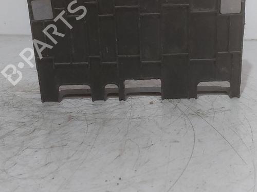 Used Fuse box Fuse box 34170134 34170134