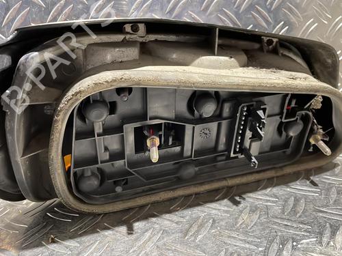 Højre baglygte PEUGEOT 306 Hatchback (7A, 7C, N3, N5) 1.9 D (68 hp) 28577733