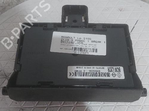 Used Fuse box Fuse box 32066976 32066976