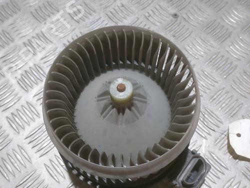 Motor da chauffage SUZUKI SWIFT III (MZ, EZ) 1.3 DDiS (RS413D) (75 hp) 25746189