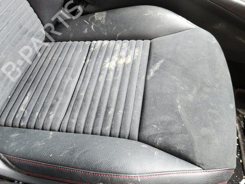 Right front seat MERCEDES-BENZ A-CLASS (W176) A 180 (176.042) | BP27404702C16 