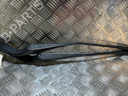 Used Front windshield wiper arm Front windshield wiper arm BMW 1 (E87) 120 d (163 hp) 21507670 21507670