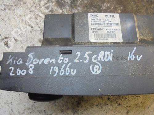 Used Climate control KIA SORENTO I (JC) 2.5 CRDi (170 hp) 23003542