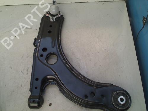 Used Right front suspension arm VW GOLF IV (1J1) 1.4 16V (75 hp) 21919696