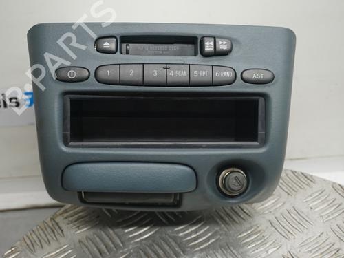 Used Radio TOYOTA YARIS (_P1_) 1.0 (SCP10_, SCP10R) (68 hp) 23019597