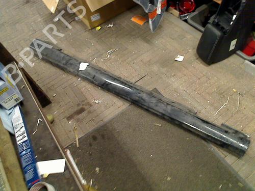Venstre side kjol MERCEDES-BENZ A-CLASS (W176) A 160 CDI / d (176.011) (90 hp) 21911439