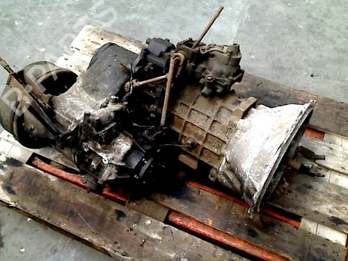 Used Gearbox LAND ROVER DEFENDER Station Wagon (L316) 2.5 D 4x4 (L316) (69 hp) 21915771