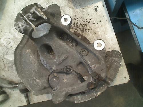 Used Right front steering knuckle BMW 1 (F20) 116 d (116 hp) 21925475