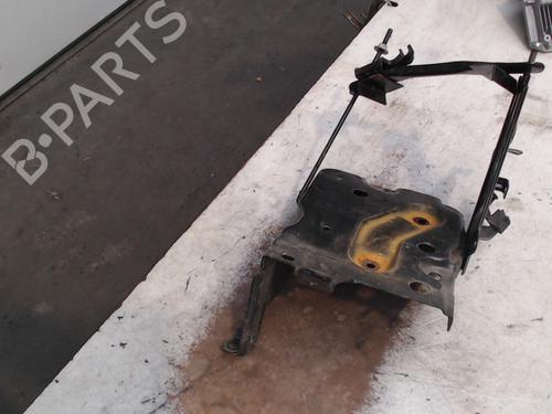 Used Support TOYOTA YARIS (_P13_) 1.0 (KSP130_, KSP130) (69 hp) 21941335