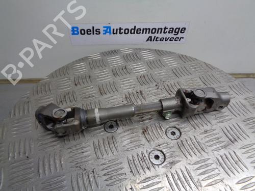 Used Steering column universal joint TOYOTA YARIS (_P13_) 1.0 (KSP130_, KSP130) (69 hp) 23012558