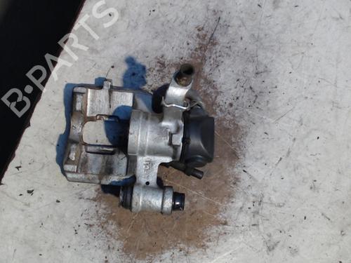 Højre bremsekaliber bag FORD MONDEO II Turnier (BNP) 1.8 i (115 hp) 21937099