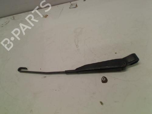 Used Rear windshield wiper arm CITROËN SAXO (S0, S1) 1.4 VTS (75 hp) 21915406