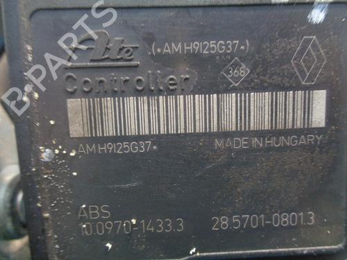 Used ABS pump RENAULT TWINGO II (CN0_) 1.2 (CN0D) (58 hp) 21902399
