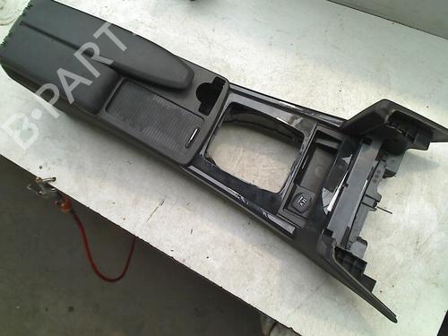 Used Armrest / Center console MERCEDES-BENZ C-CLASS (W204) C 180 CGI (204.031) (156 hp) 21914683
