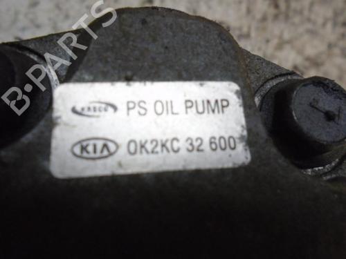 Used Steering pump KIA CARENS II MPV (FJ) 2.0 CRDi (113 hp) 23025327