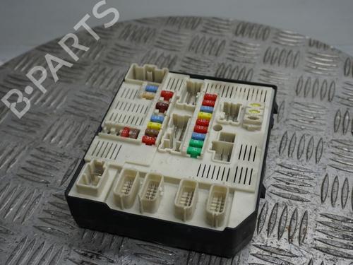 Used Fuse box RENAULT LAGUNA III Grandtour (KT0/1) 2.0 16V (KT0F, KT0W) (140 hp) 23014213