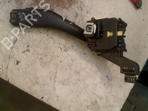 Used Steering column stalk VW GOLF VI (5K1) 1.2 TSI (86 hp) 21932612