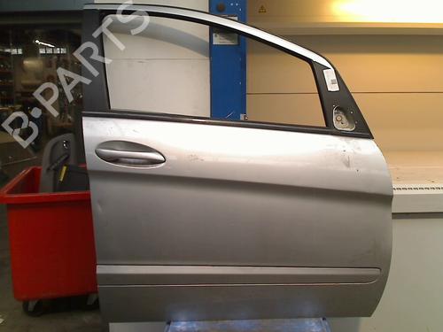 Used Right front door MERCEDES-BENZ A-CLASS (W169) A 170 (169.032, 169.332) (116 hp) 21912723