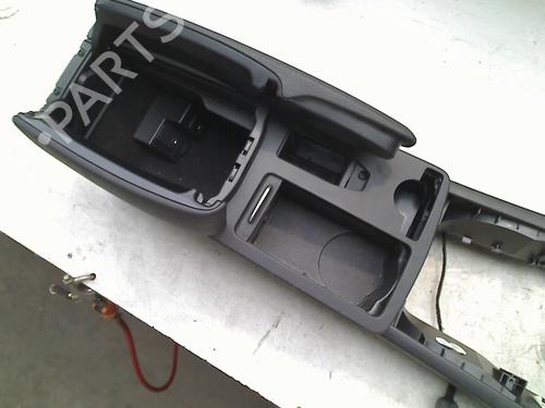 Armrest / Center console MERCEDES-BENZ C-CLASS (W204) C 180 CGI (204.031) | BP21914684I20 