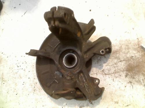Used Left front steering knuckle VW POLO (9N_, 9A_) 1.2 12V (64 hp) 21932559