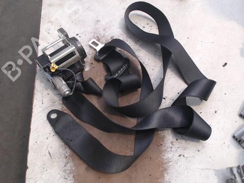 Used Front right seatbelt ALFA ROMEO 147 (937_) 1.6 16V T.SPARK ECO (937.AXA1A, 937.BXA1A) (105 hp) 21944933