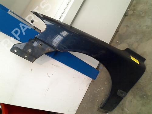 Used Left front fenders VOLVO V70 II (285) 2.4 (140 hp) 21911995