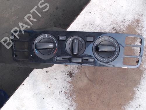 Used Climate control VW UP! (121, 122, BL1, BL2, BL3, 123) 1.0 EcoFuel (68 hp) 21938421