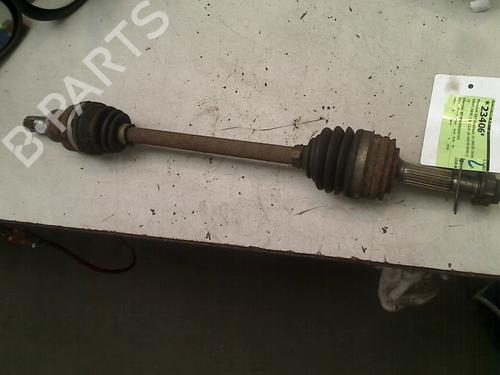 Drivksel foran venstre PEUGEOT 107 (PM_, PN_) 1.0 (68 hp) 21924389