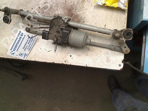 Used Front wipers mechanism VW POLO V (6R1, 6C1) 1.4 (6R1) (85 hp) 21933262
