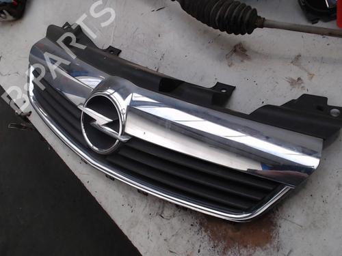Used Grille OPEL ZAFIRA / ZAFIRA FAMILY B (A05) 2.2 (M75) (150 hp) 21935032