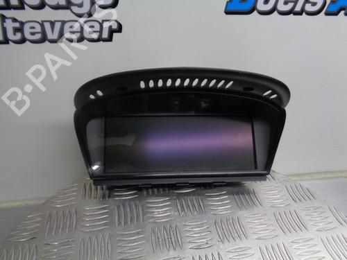 Used Display monitor BMW 5 (E60) 530 i (231 hp) 23010957