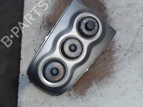 AC Styreenhet / Manøvreringsenhet TOYOTA YARIS (_P9_) 1.33 VVT-i (NSP90_, NSP90R) (100 hp) 21943692