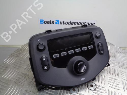 Used Radio PEUGEOT 108 1.0 VTi (69 hp) 23011612