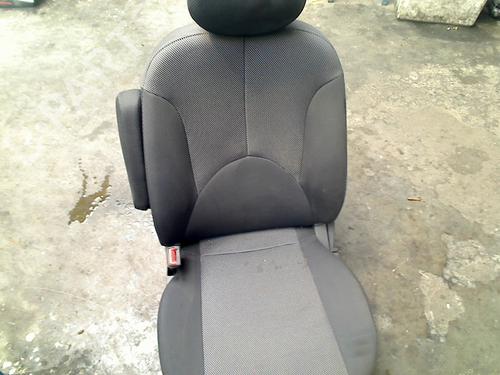 Used Left front seat KIA RIO II (JB) 1.4 16V (97 hp) 21917245