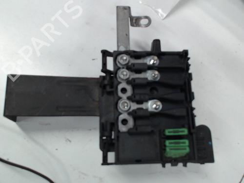 Used Fuse box VW GOLF IV (1J1) 1.6 (100 hp) 21936642