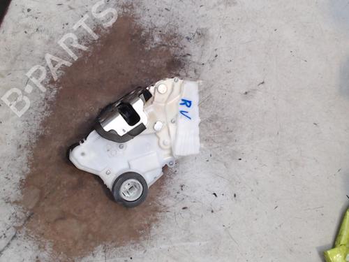 Used Front right lock TOYOTA YARIS (_P13_) 1.0 (KSP130_, KSP130) (69 hp) 21941339