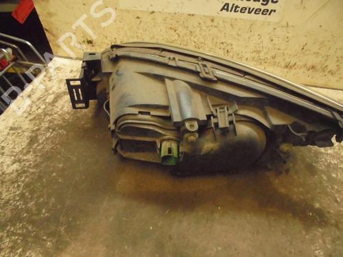 Right headlight FORD MONDEO III Saloon (B4Y) 2.0 16V TDDi / TDCi | BP23026231C29 