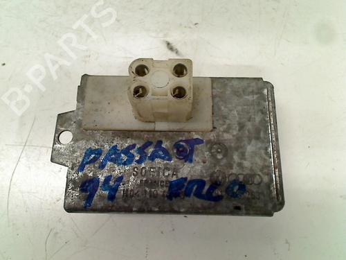 Used Heater resistor VW PASSAT B3/B4 (3A2, 35I) 1.6 TD (80 hp) 21933478