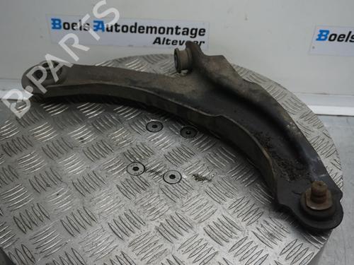 Used Right front suspension arm RENAULT CLIO IV Grandtour (KH_) 1.5 dCi 90 (KHN3, KHN4) (90 hp) 23015067