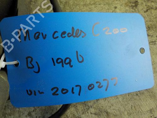 Used Throttle body MERCEDES-BENZ C-CLASS (W202) C 200 (202.020) (136 hp) 23027028