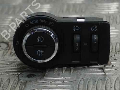 Used Headlight switch OPEL ASTRA J Sports Tourer (P10) 1.4 Turbo (35) (140 hp) 23013904