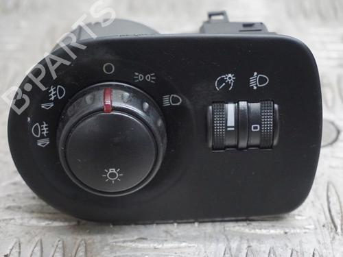 Used Headlight switch SEAT LEON (1P1) 1.6 (102 hp) 23020473