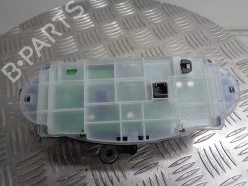 Climate control TOYOTA YARIS (_P13_) 1.0 (KSP130_, KSP130) | BP23011316I5 